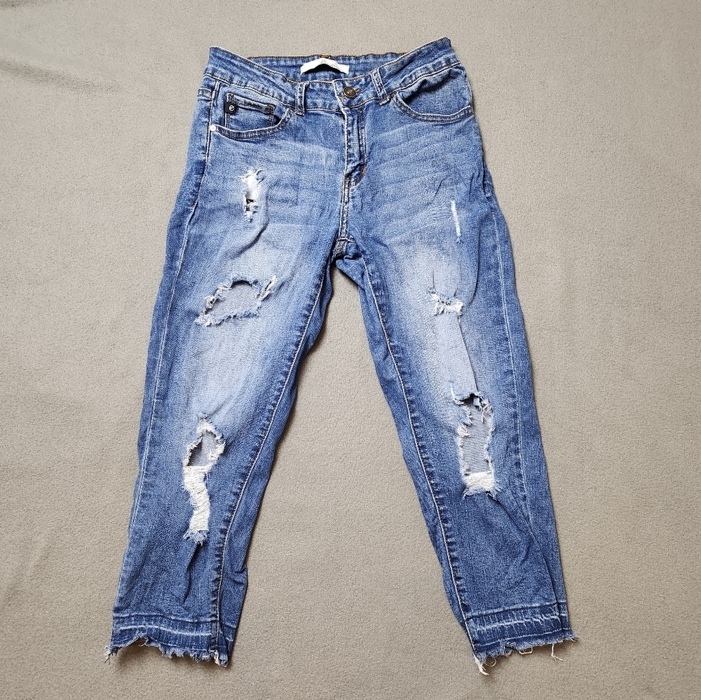 KanCan distressed capris capri women's 7 / 272L raw hem style